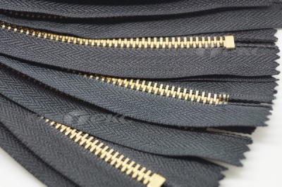 18см молнии джинсовые №322 черный авт. т4 латунь - купить в Армавире. Цена: 28.62 руб.