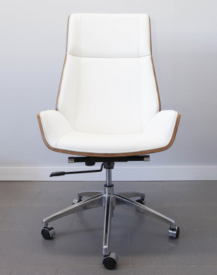 Кресло из натуральной кожи, каркас дерево арт. FX-BC06 - купить в Армавире. Цена 34 820.52 руб.